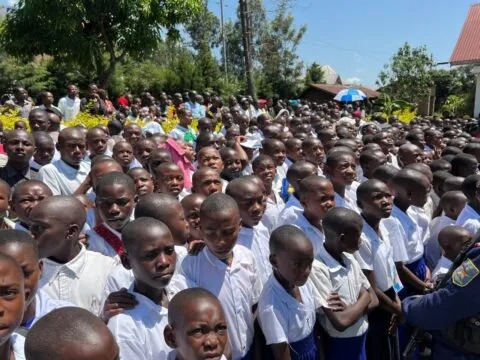 Sans ressources ni fournitures scolaires: SOS pour les enfants sinistrés de Kalehe