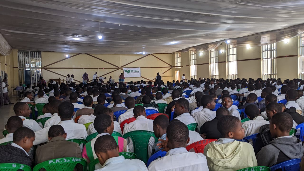 Mois vert 2026 : Les élèves des instituts Kasali et Bahati s’engagent comme ambassadeurs de l’environnement