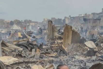 Incendie à Irambo : notre journaliste Véronique sur les traces du sinistre ( reportage)